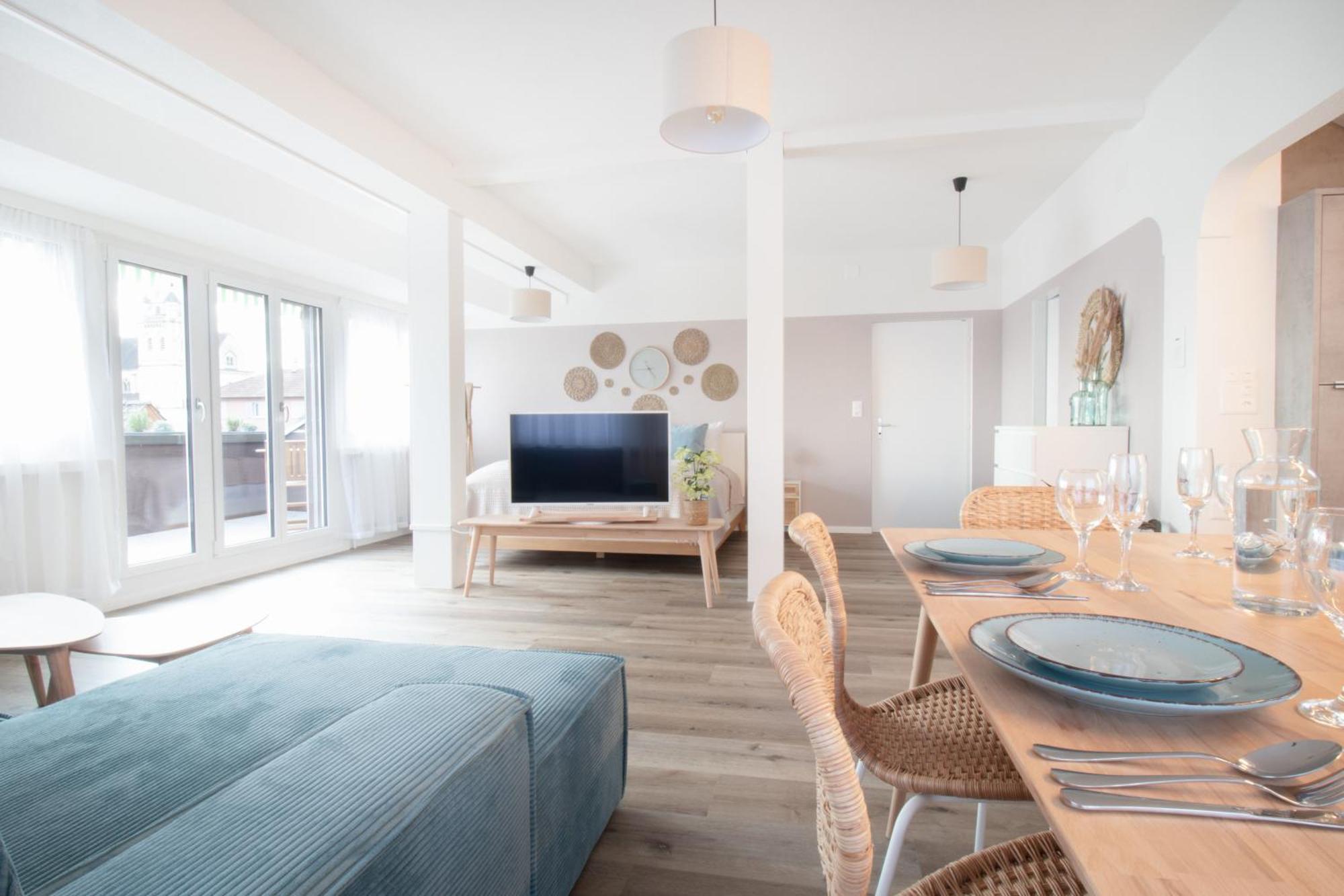 Loewe Apartment Blau Neuhausen Am Rheinfall Exteriör bild
